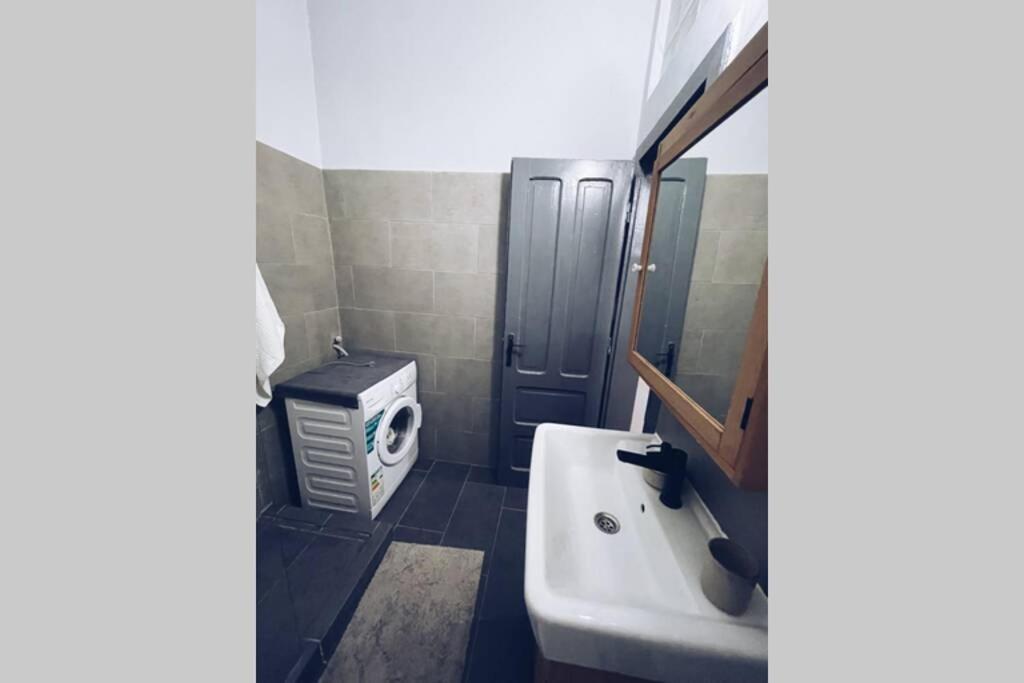 ☆Modern High Ceiling Apartment - Heart Of The City Oradea Dış mekan fotoğraf